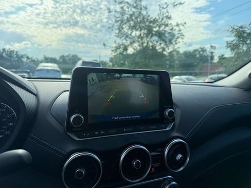 Used 2025 Nissan Sentra SV FWD image 19
