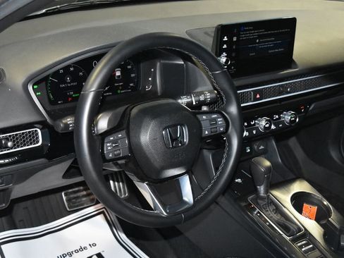 Used 2025 Honda Civic Sport Touring image 2