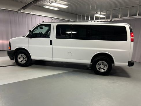 Used 2017 Chevrolet Express 2500 LS image 4