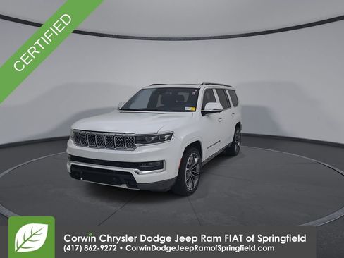 Used 2022 Jeep Grand Wagoneer Series III w/ Rear Seat Video Group 1 AWD/4WD image 6
