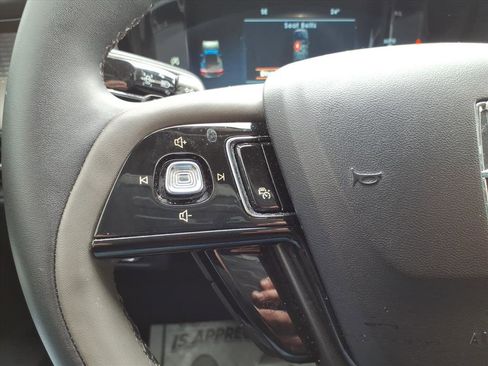 Used 2023 Lincoln Corsair AWD image 13