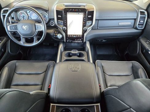 Used 2022 RAM 1500 Laramie AWD/4WD image 16