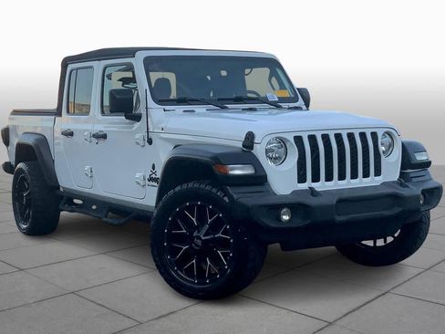 Used 2020 Jeep Gladiator Sport w/ Quick Order Package 24S image 2