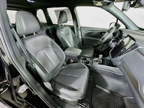 Used 2025 Subaru Forester Touring AWD/4WD image 37