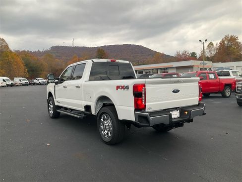 New 2026 Ford F350 Lariat w/ Chrome Package image 7