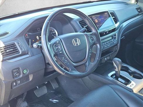 Used 2019 Honda Ridgeline RTL-T image 10