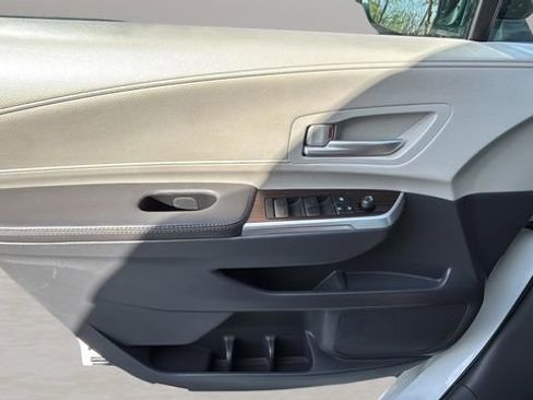 Used 2023 Toyota Sienna XLE w/ XLE Plus Package image 17