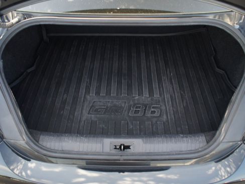 Used 2023 Toyota GR86 RWD image 15