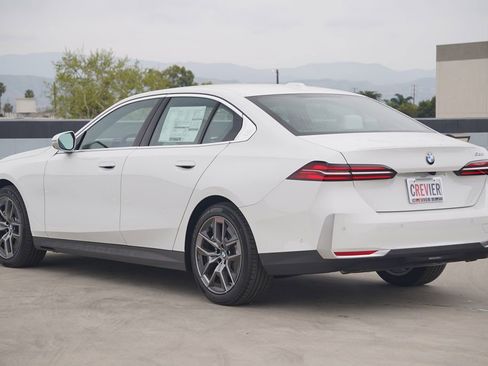 New 2026 BMW 530i w/ Premium Package image 7