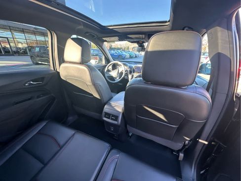 Used 2023 Chevrolet Equinox RS w/ RS Leather Package image 11