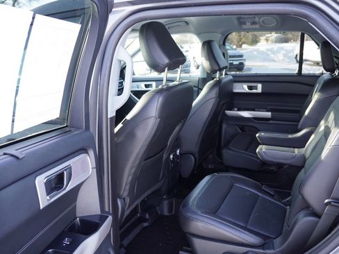 Certified 2023 Ford Explorer Limited w/ Equipment Group 301A image 17