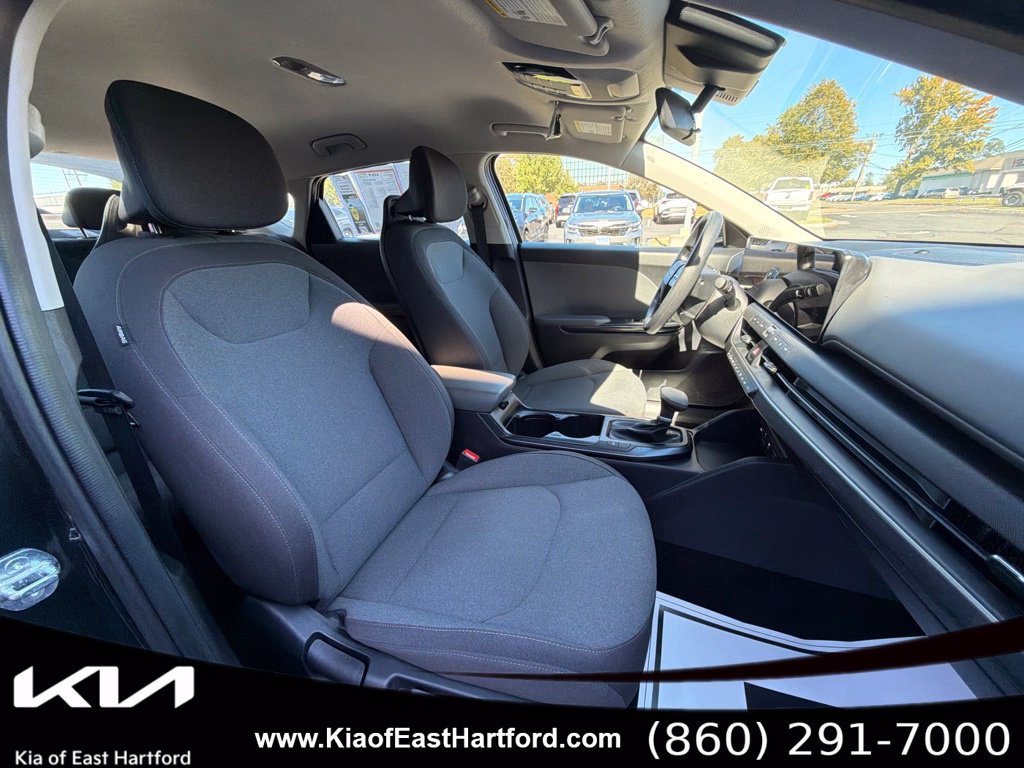 Used 2025 Kia K4 FWD image 10