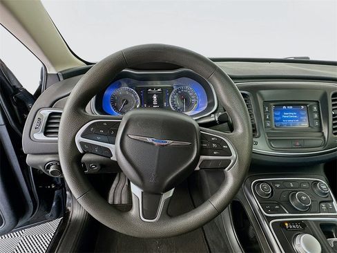 Used 2015 Chrysler 200 Limited image 11