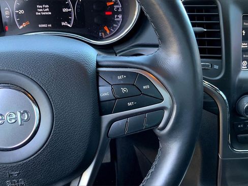 Used 2021 Jeep Grand Cherokee Freedom Edition image 12