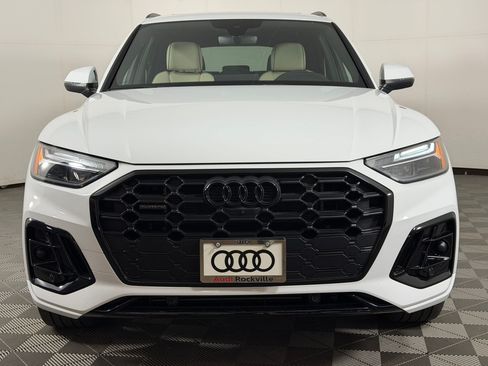 Used 2024 Audi Q5 e Premium Plus AWD/4WD image 5