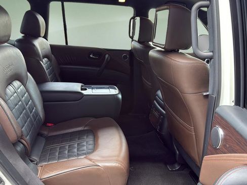 Used 2020 Nissan Armada Platinum w/ Platinum Reserve Package image 16