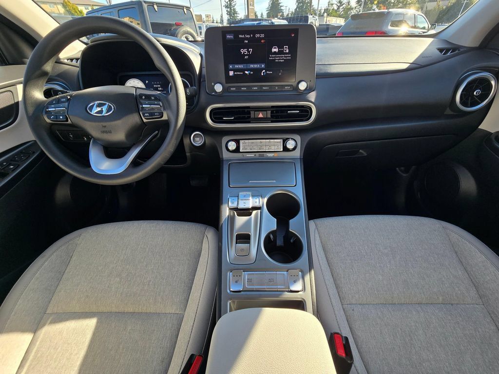 Used 2023 Hyundai Kona SE FWD image 16