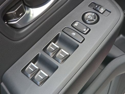 New 2025 Honda Pilot Touring image 29