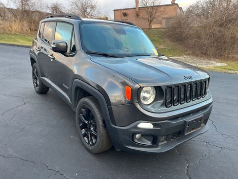 Used 2017 Jeep Renegade Altitude image 7