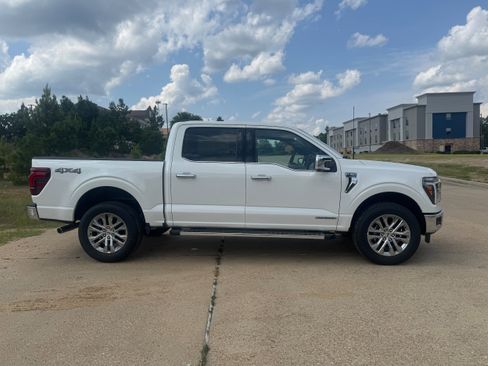 New 2025 Ford F150 Lariat w/ Equipment Group 501A Mid image 24