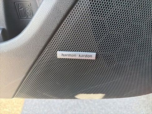 Used 2025 Subaru Crosstrek 2.5i Limited w/ Crosstrek Mirror Package AWD/4WD image 11