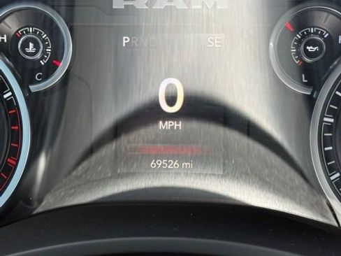 Used 2020 RAM 2500 Big Horn w/ Night Edition AWD/4WD image 5