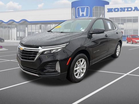 Used 2024 Chevrolet Equinox LT image 3
