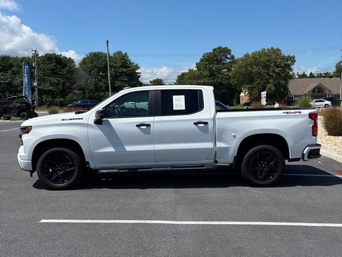 Used 2024 Chevrolet Silverado 1500 RST w/ Redline Edition AWD/4WD image 6