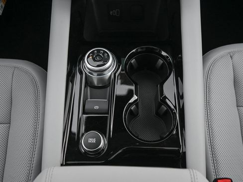 New 2026 Ford Explorer Platinum w/ LUX Leather Package image 32