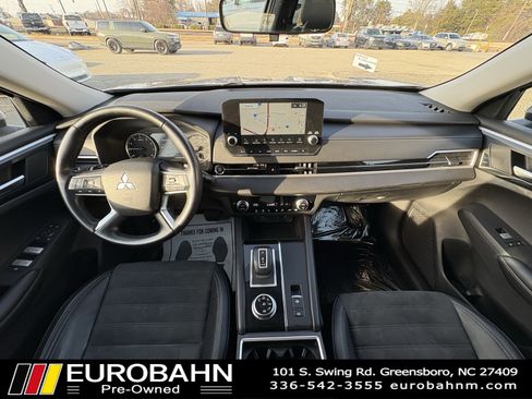 Used 2022 Mitsubishi Outlander SE image 19