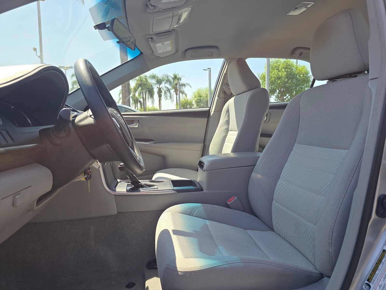 Used 2017 Toyota Camry LE FWD image 20