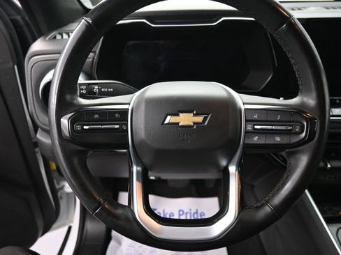 Used 2023 Chevrolet Colorado LT w/ LT Convenience Package III AWD/4WD image 11