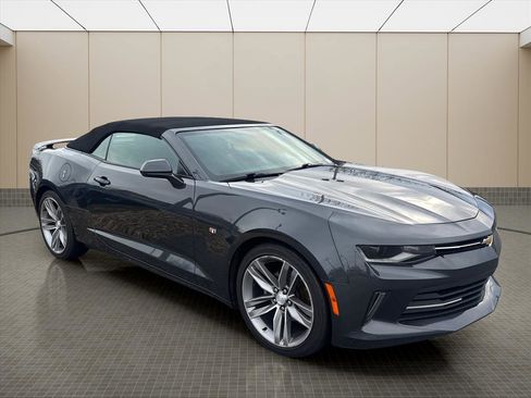 Used 2018 Chevrolet Camaro LT w/ RS Package image 4