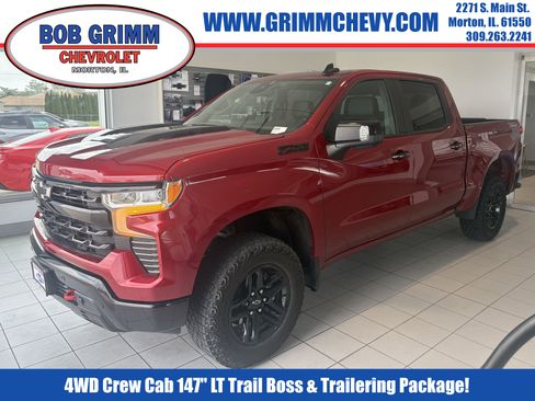 Used 2024 Chevrolet Silverado 1500 LT Trail Boss w/ Convenience Package II AWD/4WD image 1
