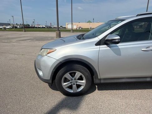 Used 2014 Toyota RAV4 XLE AWD/4WD image 7