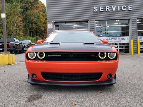 Used 2016 Dodge Challenger R/T Scat Pack w/ Leather Interior Group image 2