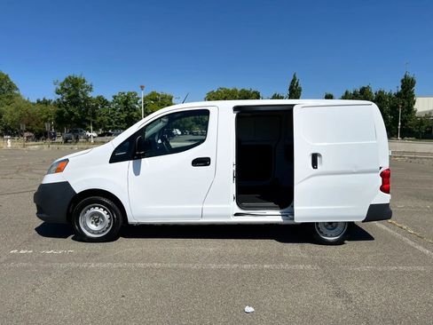 Used 2019 Nissan NV200 S w/ Back Door Glass Package FWD image 10