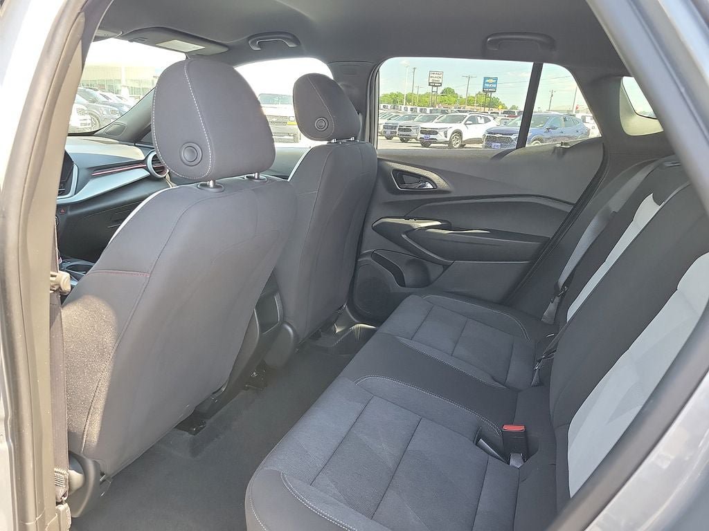 Used 2024 Chevrolet Trax RS w/ Driver Confidence Package FWD image 9