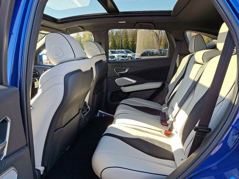 Used 2025 Acura RDX A-Spec image 11