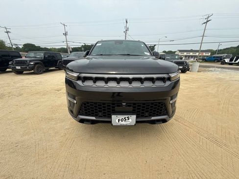 New 2026 Jeep Grand Wagoneer Summit AWD/4WD image 8