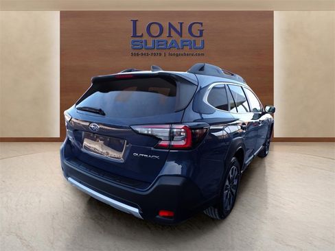 Used 2023 Subaru Outback Limited image 12