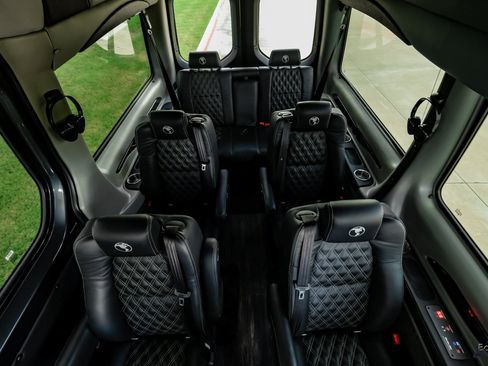 Used 2023 Mercedes-Benz Sprinter 2500 image 69