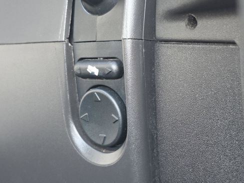 Used 2014 Ford F150 Platinum image 12