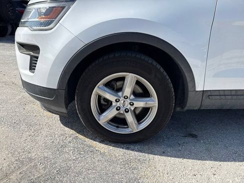 Used 2018 Ford Explorer FWD image 22