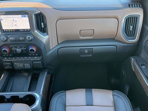 Used 2023 Chevrolet Silverado 2500 High Country image 19