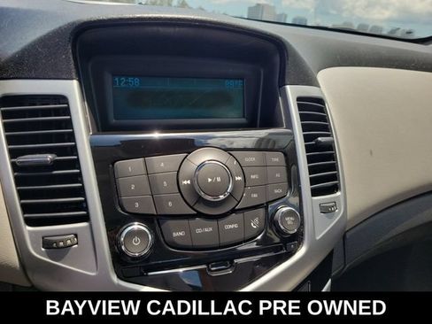 Used 2013 Chevrolet Cruze LS FWD image 32