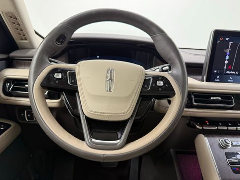 Used 2023 Lincoln Aviator Reserve w/ Equipment Group 201A image 25