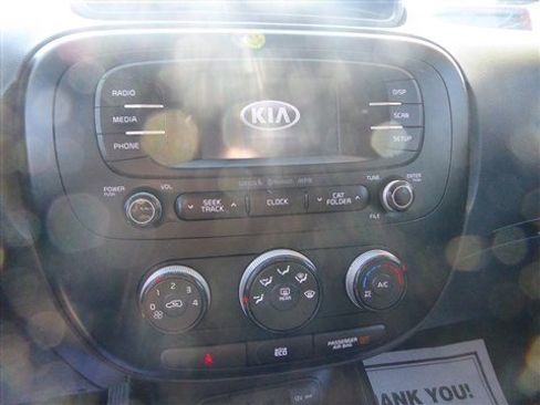Used 2014 Kia Soul + image 10