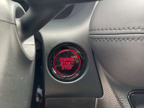 Certified 2025 Honda HR-V LX image 11