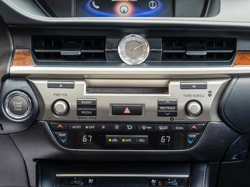 Used 2017 Lexus ES 350 w/ Premium Package FWD image 19